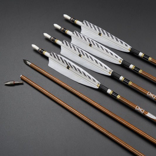 12 Stück 31 Zoll Carbonpfeile Naturfedern Spine 300-600